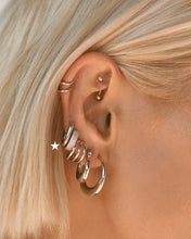 Load image into Gallery viewer, Chain Link Huggies