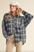 Load image into Gallery viewer, Noelle Flannel
