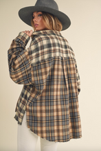 Load image into Gallery viewer, Noelle Flannel
