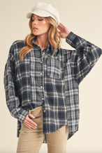 Load image into Gallery viewer, Noelle Flannel
