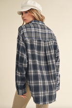 Load image into Gallery viewer, Noelle Flannel
