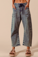 Load image into Gallery viewer, Elsie Barrel Jeans
