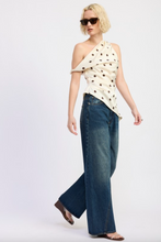 Load image into Gallery viewer, Dee Off The Shoulder Top
