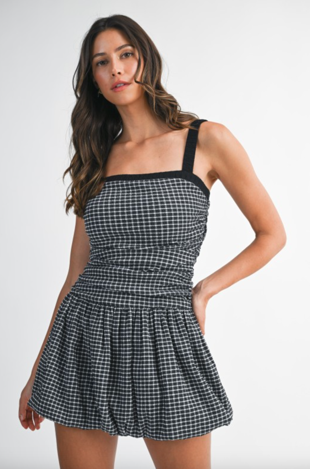 GRACE CLASS　La notte New Classic Dress DATE NIGHT? We think so 🍒❤️ The Deconduarte Dakota Dress