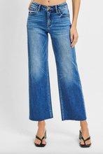 Load image into Gallery viewer, Ryder Tummy Control Mid Rise Crop Straight
