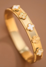 Load image into Gallery viewer, Clover Bangle
