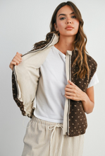 Load image into Gallery viewer, Fynlee Vest
