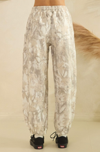 Load image into Gallery viewer, Remi Sweatpants
