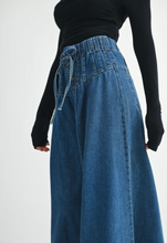 Load image into Gallery viewer, Rowan High-rise Wide Pleated Yoke Leg Denim
