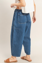 Load image into Gallery viewer, Lexie Relaxed Barrel Pant
