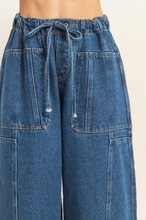 Load image into Gallery viewer, Lexie Relaxed Barrel Pant
