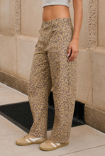 Load image into Gallery viewer, Cleo Leopard Jean
