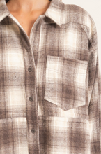Load image into Gallery viewer, Leni Flannel
