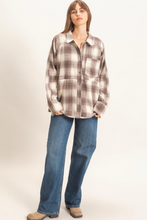 Load image into Gallery viewer, Leni Flannel
