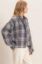 Load image into Gallery viewer, Ria Flannel
