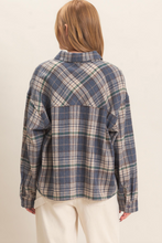 Load image into Gallery viewer, Ria Flannel

