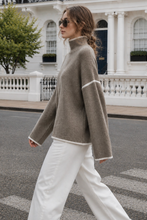 Load image into Gallery viewer, Reba Mock Neck Swetater
