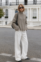 Load image into Gallery viewer, Reba Mock Neck Swetater
