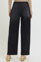 Load image into Gallery viewer, Baggy Patch Pocket Jeans
