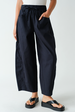 Load image into Gallery viewer, Ember Cotton Barrel-leg Utility Pants
